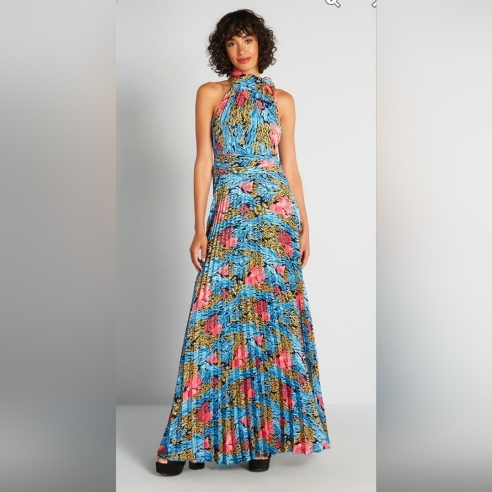 Forever Unique Brighter Than the Sun Floral Halter Maxi Dress 10 NWT